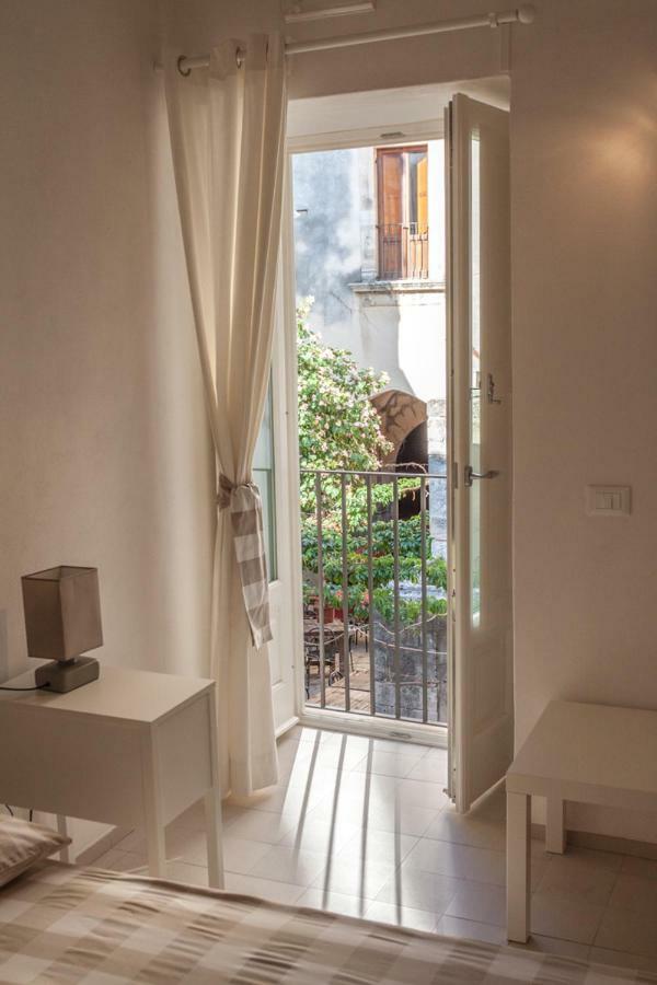 Domus 1333 Al Duomo Villa Syracuse ภายนอก รูปภาพ