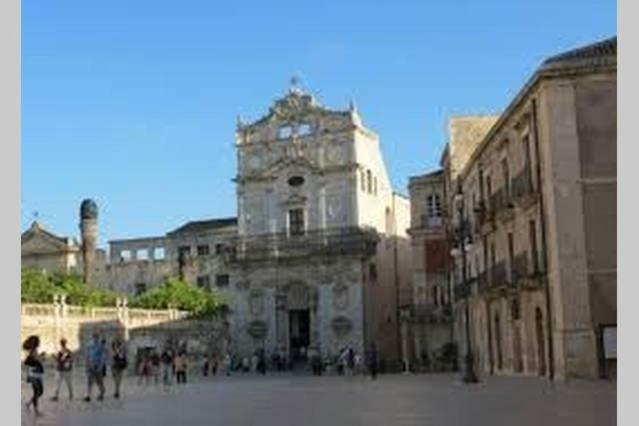 Domus 1333 Al Duomo Villa Syracuse ภายนอก รูปภาพ